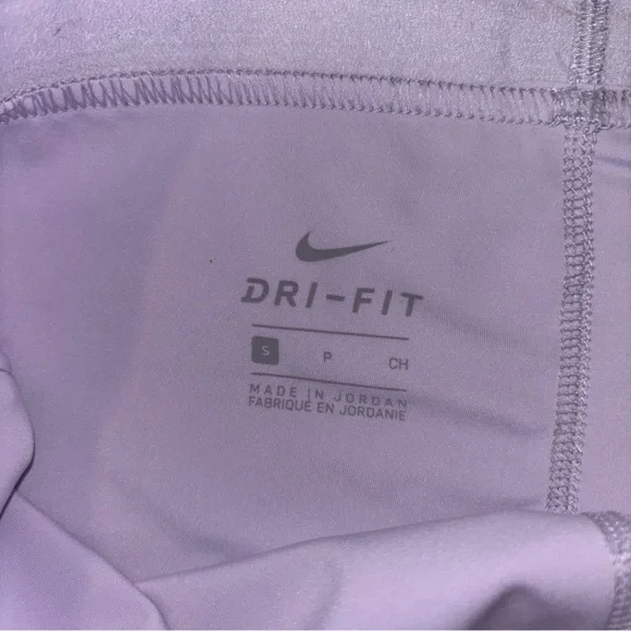 Nike Pro Women's Light Purple Shorts Athletic Running Yoga Workout Size Small - Picture 3 of 6